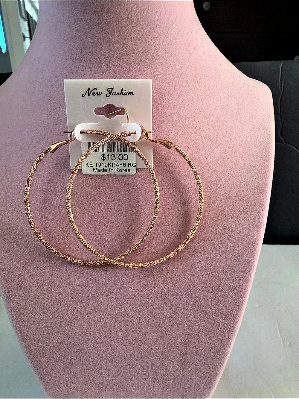 New Fashion Textured Hoop Earrings in Gold NWT